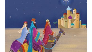 Three Kings Square Traditional Advent Calendar